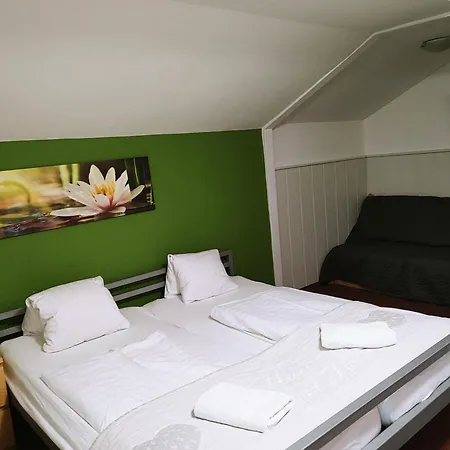 House Seerose Self Check-in Отель 2*