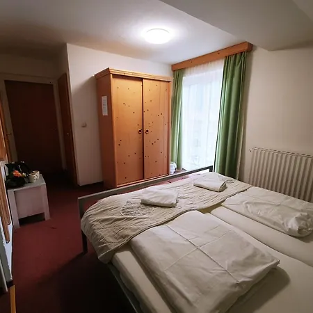 Szálloda House Seerose Self Check-in