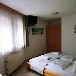 House Seerose Self Check-in Hotel 2*