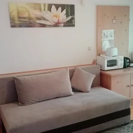 House Seerose Self Check-in Hotel 2*