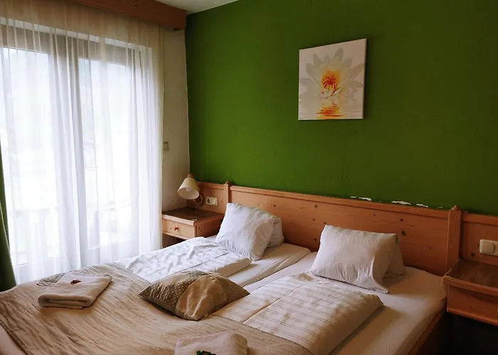 House Seerose Self Check-in Hotel 2*