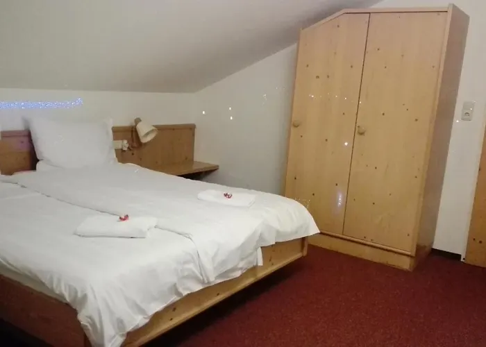 House Seerose Self Check-in Hotell Obertraun